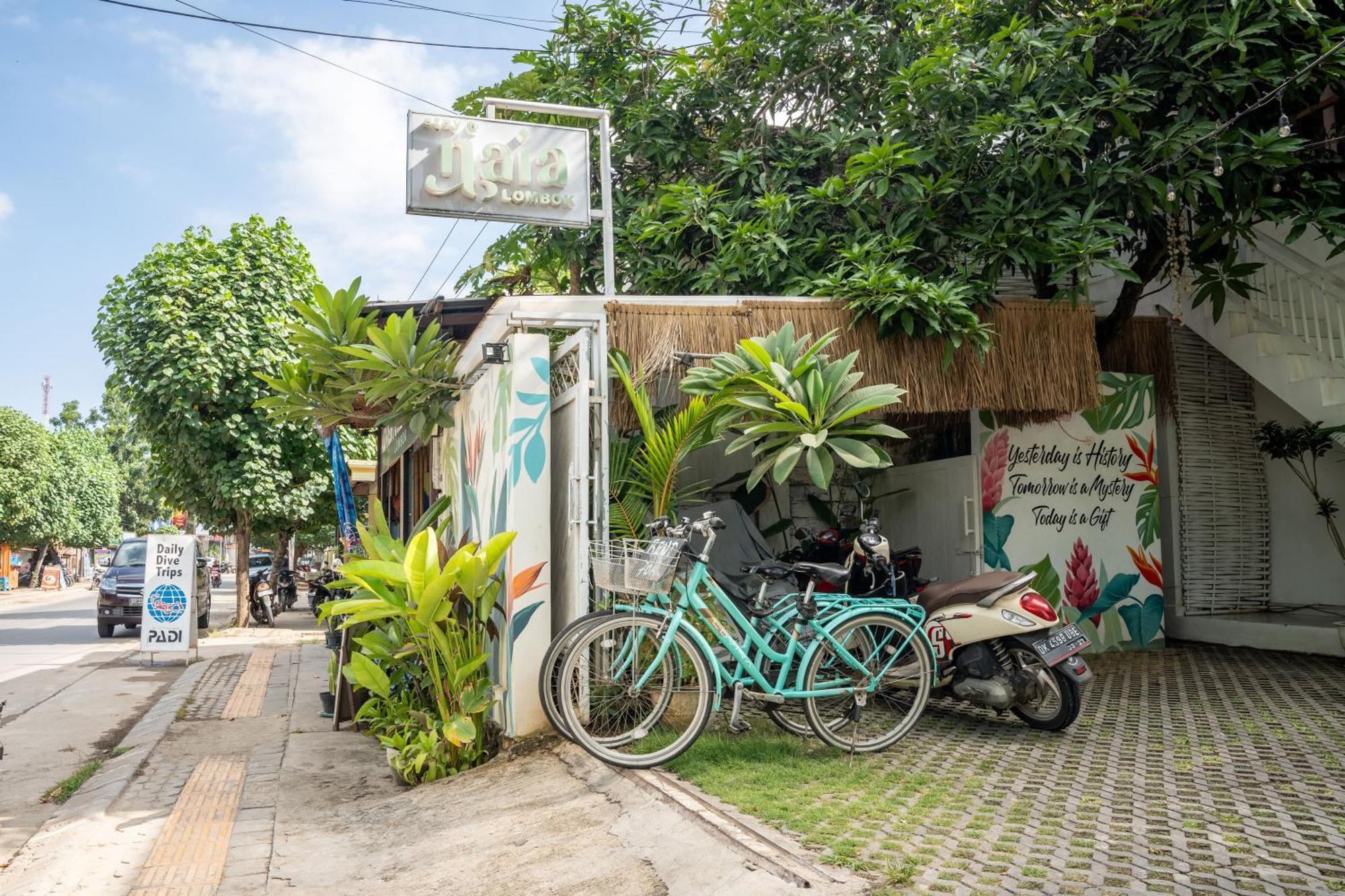 Naia Lombok Hotel Kuta  Bagian luar foto